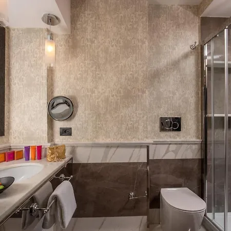 The At The Spanish Steps Luxury Collection - Mario De' Fiori Hotel 3*