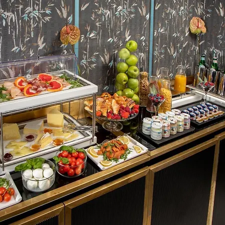 The At The Spanish Steps Luxury Collection - Mario De' Fiori Hotel
